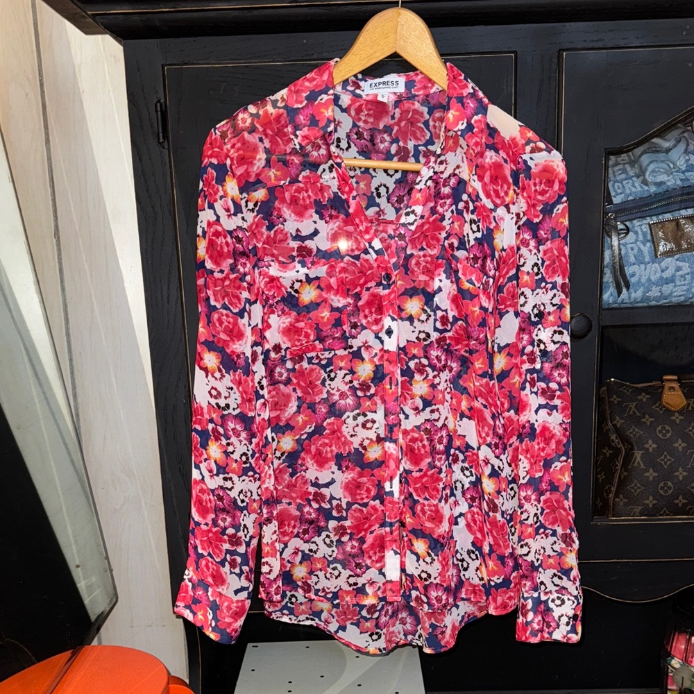 💓🔵🌸🪻Express Vibrant Floral Blouse - Pink and Red